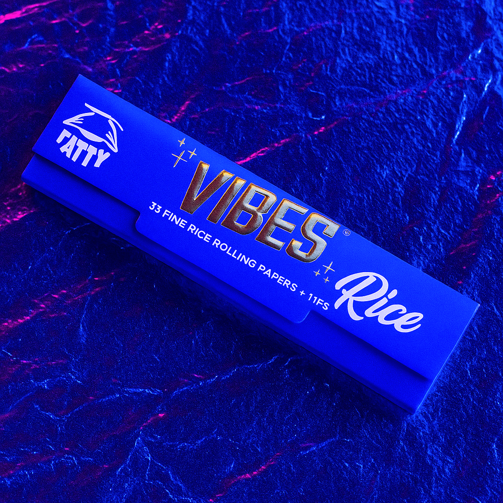 Blue vibes rolling papers and tips